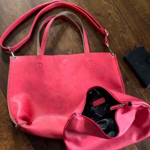 ♥️Free People large vegan leather tote bag and matching large interior pouch bag